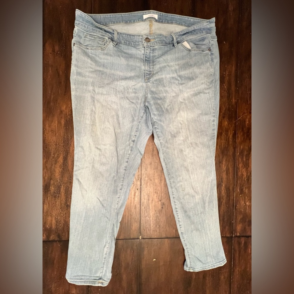 LOFT Plus modern skinny crop jeans size 20
